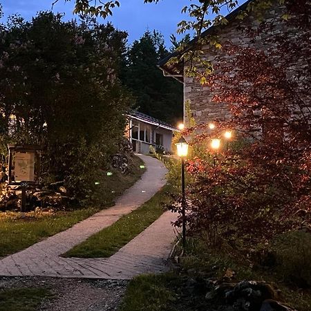 L'Ermitage De Meyriat Villa Brenod Eksteriør billede